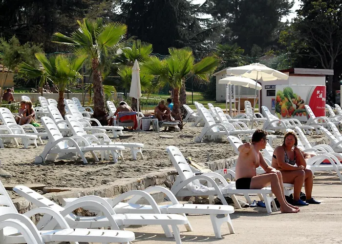 Apartman With Parking Space - 6923 *