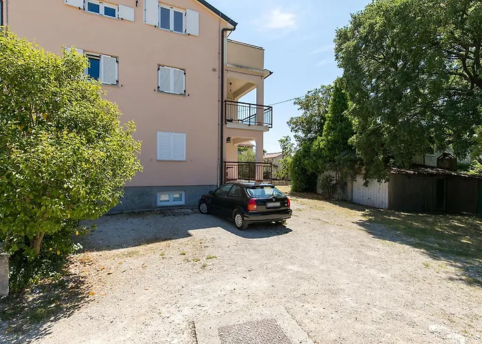 With Parking Space - 6923 Poreč