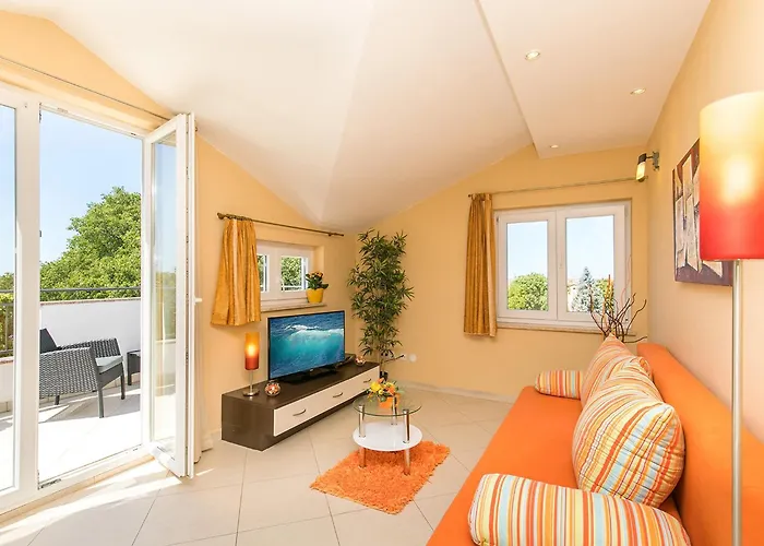 Apartman With Parking Space - 6923