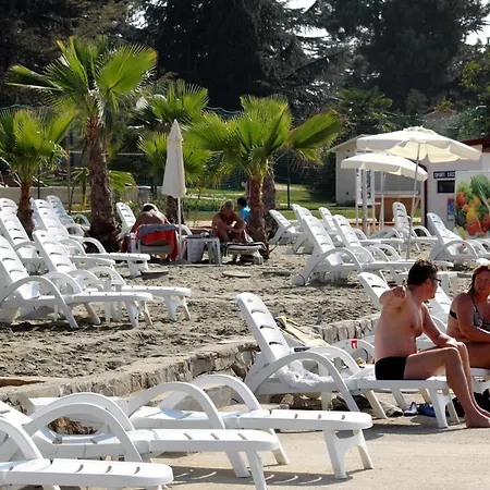 Апартаменты With Parking Space - 6923 *