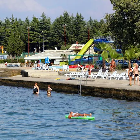 With Parking Space - 6923 Апартаменты